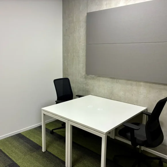 Bureau privé 10 m² 3 postes Coworking Rue Fulton Angers 49000 - photo 2
