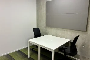 Bureau privé - 49000 - 3 postes - 592€
