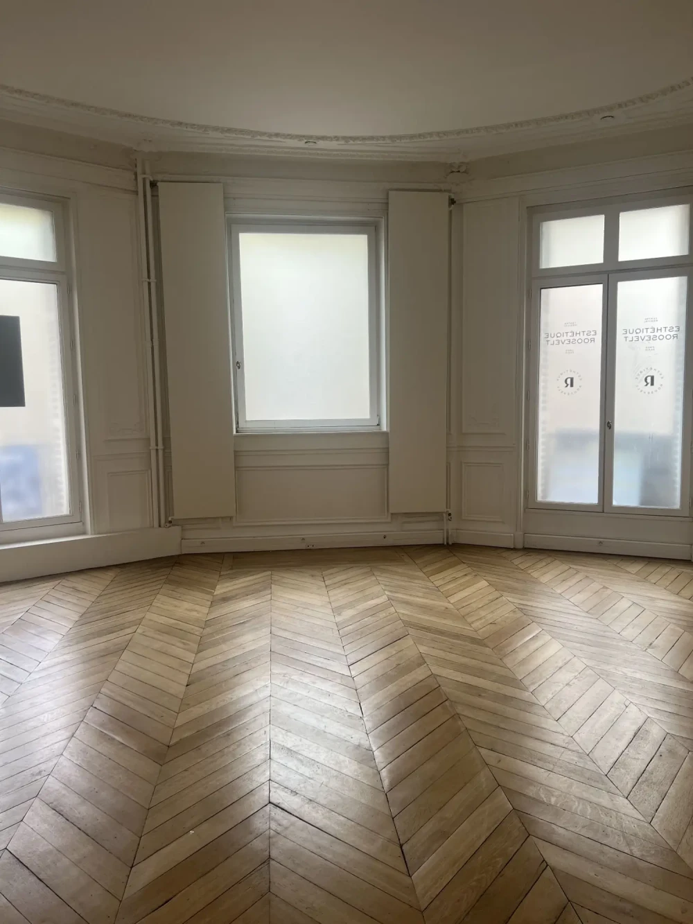 Espace indépendant - 75008 - 40 postes - 26758€