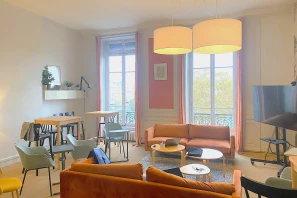 Espace indépendant - 69001 - 10 postes - 2500€