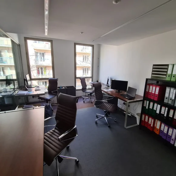 Bureau privé 12 m² 1 poste Location bureau Cours Docteur Long Lyon 69003 - photo 11