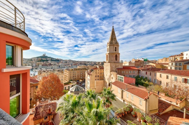 Bureau privé - 13002 - 6 postes - 2700€