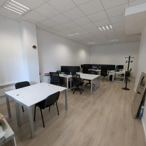 Espace indépendant 190 m² 40 postes Coworking Quai de la Loire Paris 75019 - photo 13