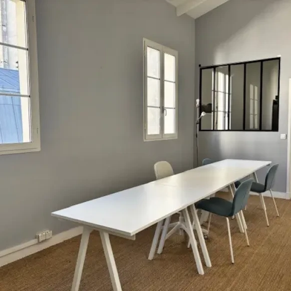 Bureau privé 25 m² 6 postes Location bureau Rue de Ponthieu Paris 75008 - photo 2