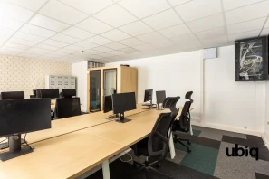 Espace indépendant - 75010 - 32 postes - 12900€