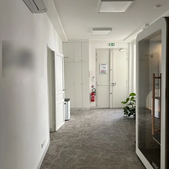 Bureau privé 32 m² 8 postes Location bureau Rue de la Chaussée d'Antin Paris 75009 - photo 3