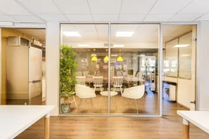 Bureau privé - 75017 - 4 postes - 2000€