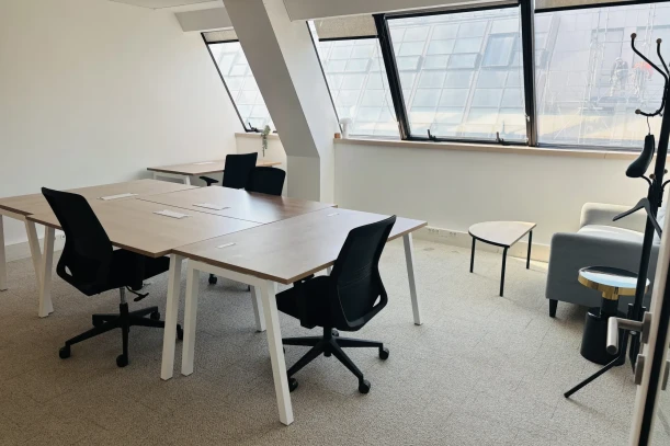 Bureau privé - 92300 - 6 postes - 2500€