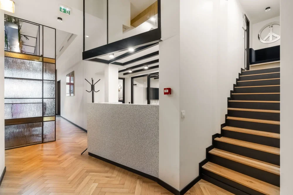 Espace indépendant - 75010 - 17 postes - 24780€