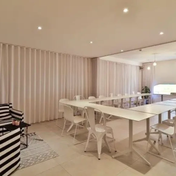 Bureau privé 71 m² 15 postes Location bureau Place du Pin Nice 06300 - photo 1