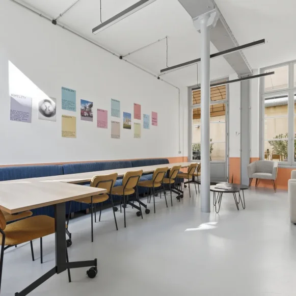 Bureau privé 50 m² 10 postes Location bureau Rue des Archives Paris 75003 - photo 3