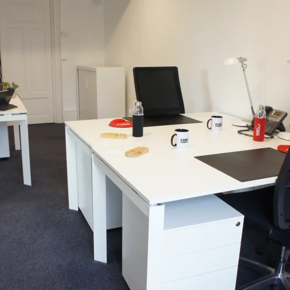 Bureau privé 18 m² 3 postes Location bureau Rue de Castiglione Paris 75001 - photo 1