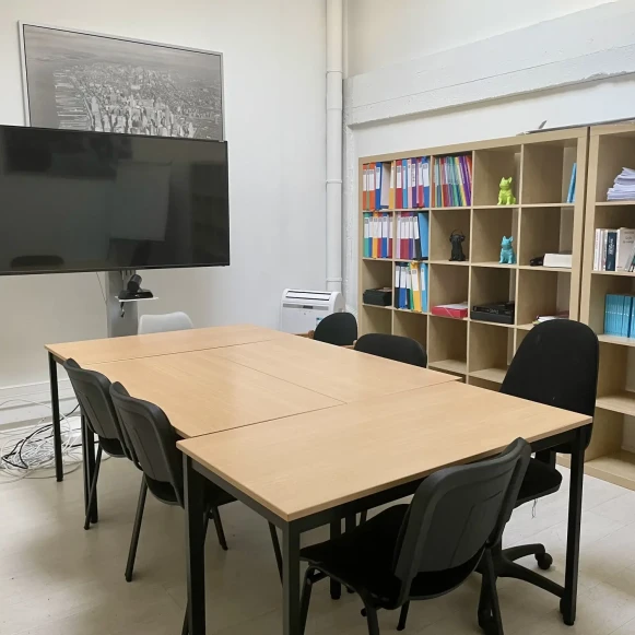 Bureau privé 50 m² 4 postes Location bureau Rue du Cherche-Midi Paris 75006 - photo 5