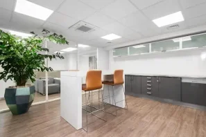 Bureau privé - 75010 - 5 postes - 2795€