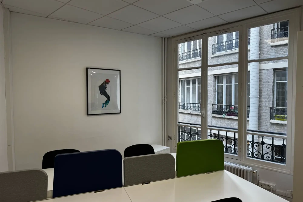 Espace indépendant - 75004 - 12 postes - 4000€