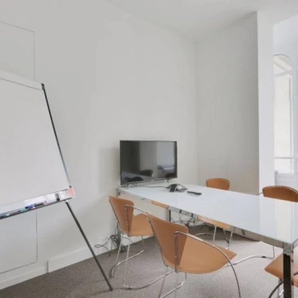 Bureau privé 24 m² 6 postes Coworking Boulevard Haussmann Paris 75008 - photo 5