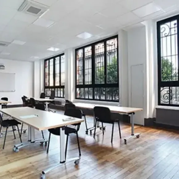 Bureau privé 25 m² 5 postes Coworking Cours Berriat Grenoble 38028 - photo 1