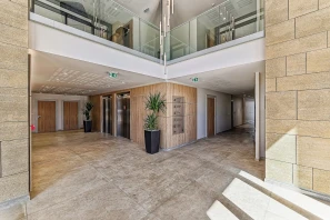 Bureau privé - 13290 - 2 postes - 850€