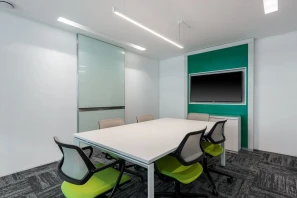 Bureau privé - 38330 - 5 postes - 1025€