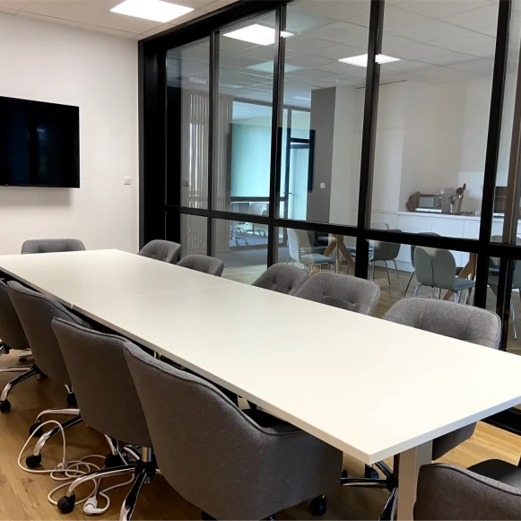 Espace indépendant 22 m² 12 postes Coworking Rue Ferdinand Buisson Bègles 33130 - photo 3