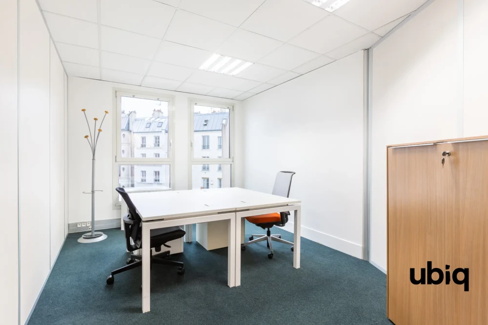 Bureau privé - 75010 - 2 postes - 1550€