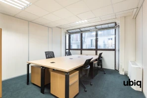 Bureau privé - 75010 - 4 postes - 2220€