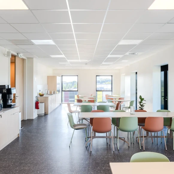 Bureau privé 13 m² 2 postes Location bureau Rue de Lisbonne Schiltigheim 67300 - photo 3