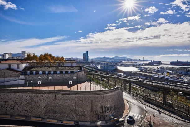 Espace indépendant - 13002 - 15 postes - 940€