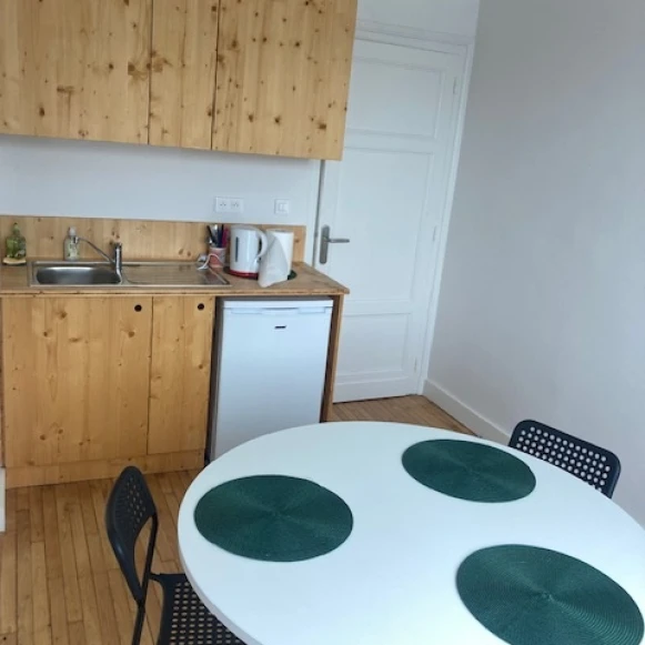 Bureau privé 20 m² 4 postes Location bureau Le Bourg Soussac 33790 - photo 6