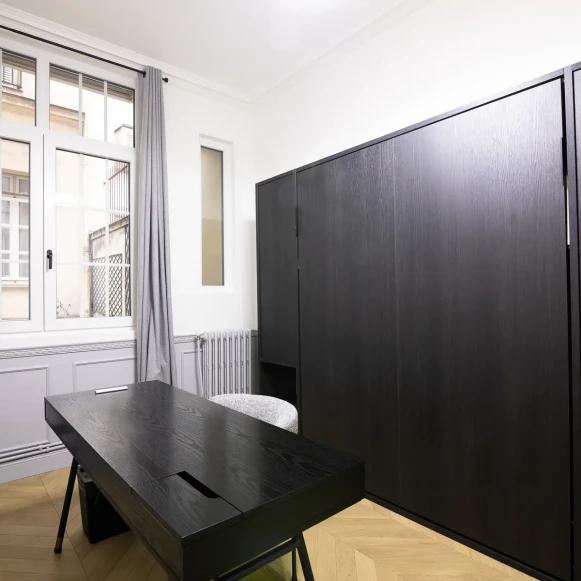 Bureau privé 13 m² 2 postes Location bureau Boulevard Berthier Paris 75017 - photo 2