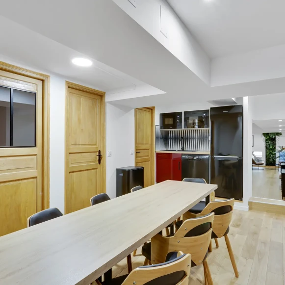 Espace indépendant 200 m² 36 postes Location bureau Boulevard Saint-Martin Paris 75010 - photo 7