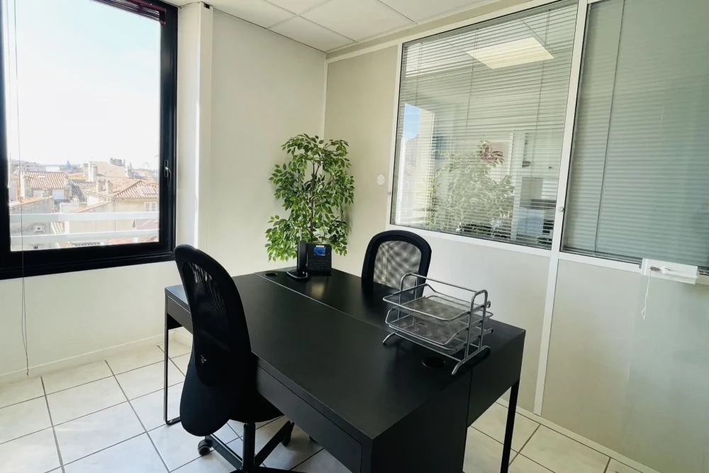 Bureau privé - 83000 - 1 poste - 600€