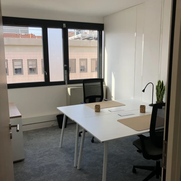 Bureau privé 60 m² 15 postes Coworking Rue Louis Blanc Lyon 69006 - photo 7