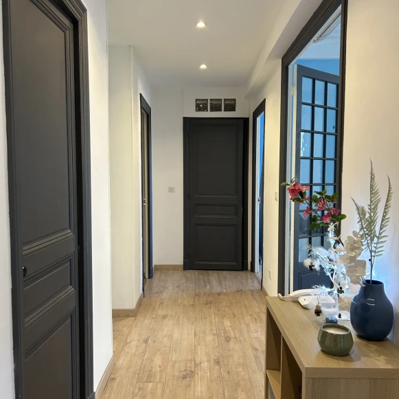 Bureau privé 13 m² 4 postes Location bureau Boulevard Gambetta Nice 06000 - photo 10