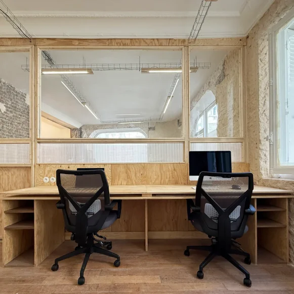 Bureau privé 13 m² 4 postes Location bureau Rue Jean de la Fontaine Paris 75016 - photo 1
