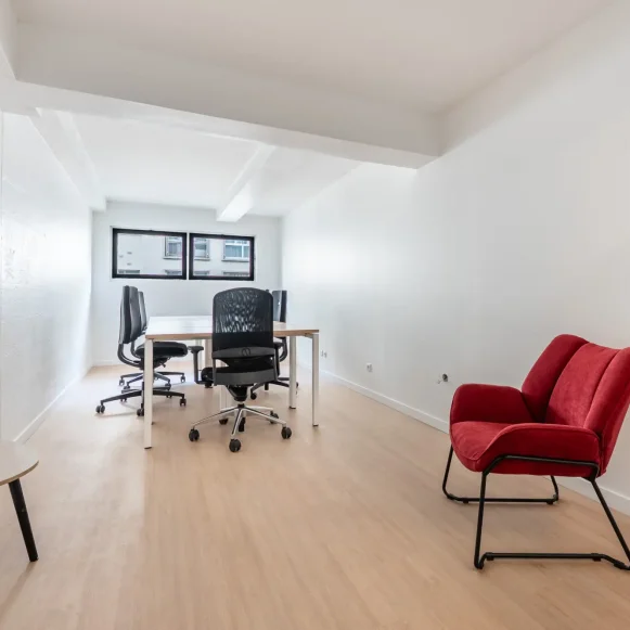 Bureau privé 20 m² 6 postes Coworking Avenue du Général Michel Bizot Paris 75012 - photo 3