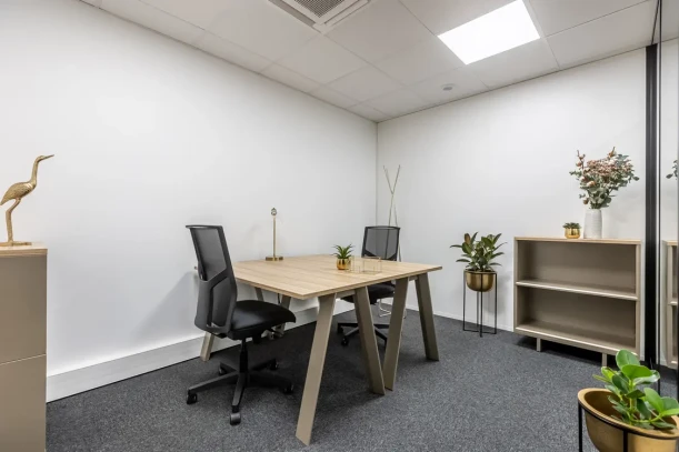 Bureau privé - 78990 - 2 postes - 645€