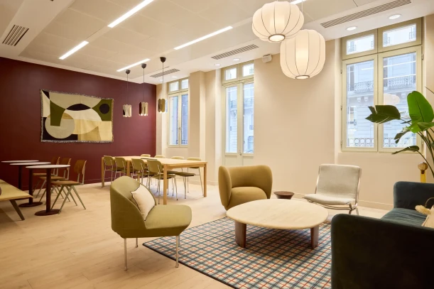 Bureau privé - 75008 - 6 postes - 5640€