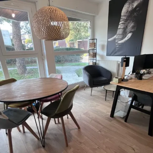 Bureau privé 16 m² 5 postes Location bureau Place des Hameaux Ris-Orangis 91130 - photo 1