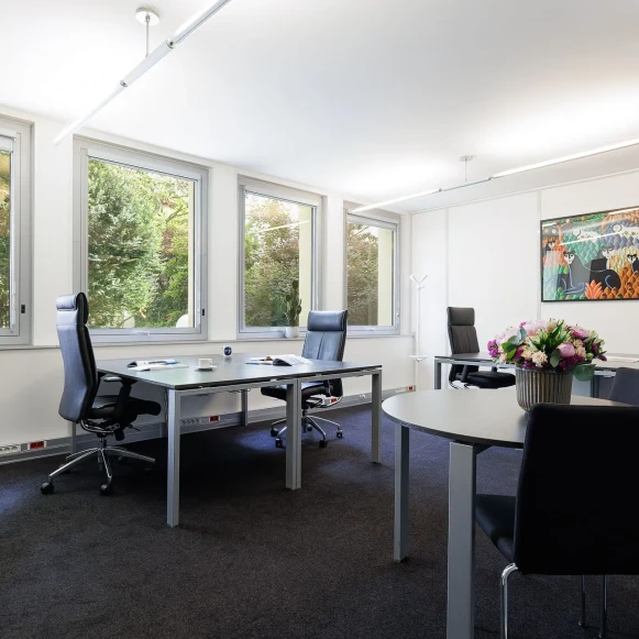 Bureau privé 30 m² 6 postes Coworking Rue Quentin-Bauchart Paris 75008 - photo 1