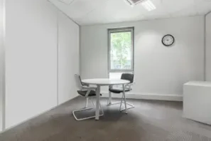 Bureau privé - 93420 - 3 postes - 1521€