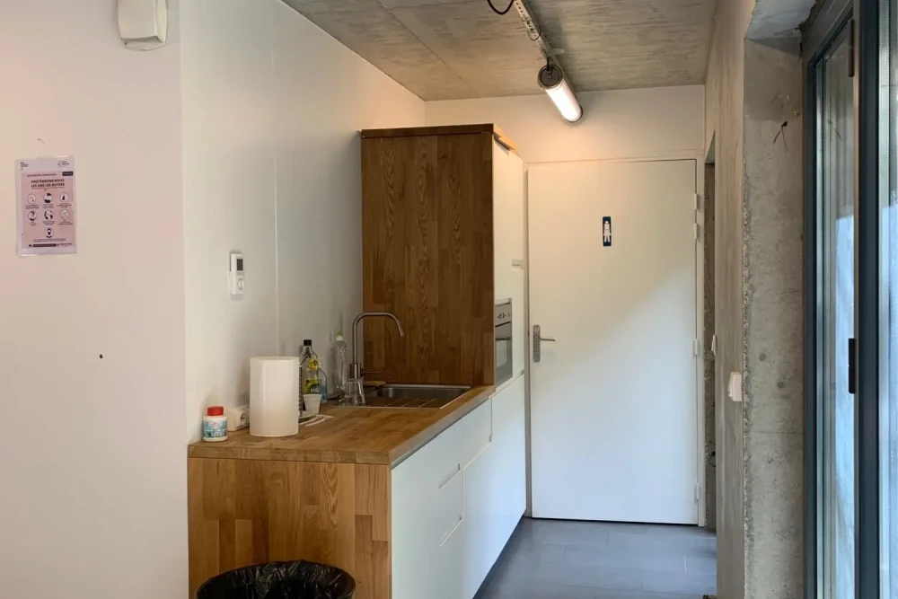 Espace indépendant - 93100 - 12 postes - 3500€