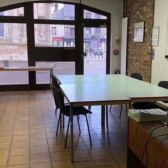 Espace indépendant 116 m² 15 postes Coworking Rue de la République Harfleur 76700 - photo 1