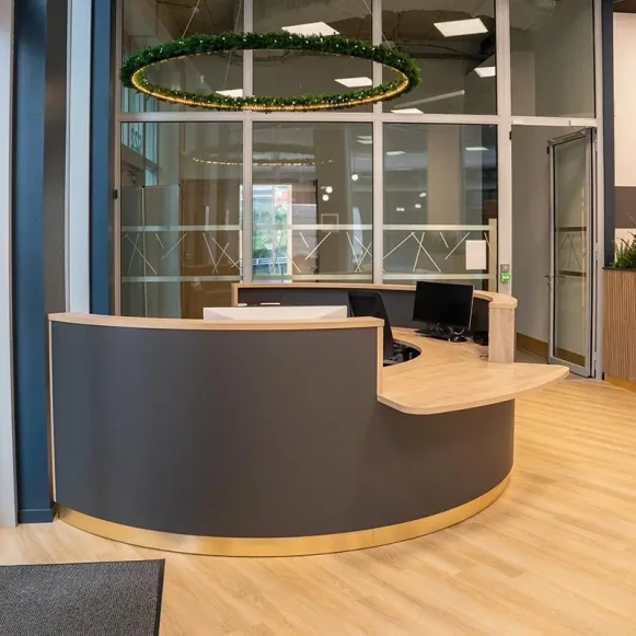 Bureau privé 26 m² 6 postes Location bureau Rue Raoul Dautry Rennes 35000 - photo 1