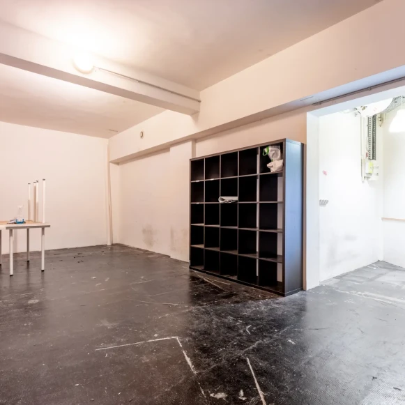 Espace indépendant 124 m² 12 postes Location bureau Rue Martel Paris 75010 - photo 4