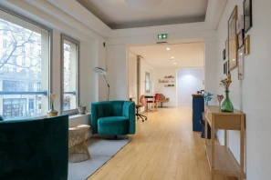 Bureau privé - 75010 - 2 postes - 900€
