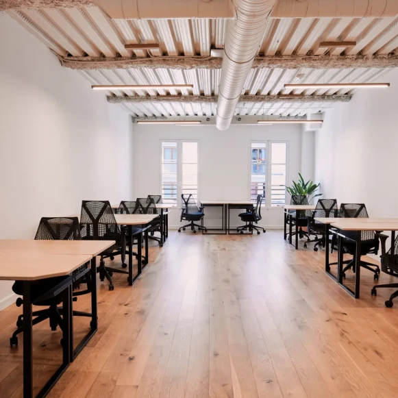 Bureau privé 50 m² 12 postes Coworking Rue du Faubourg Saint-Antoine Paris 75012 - photo 2