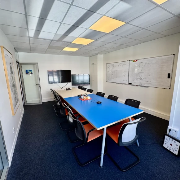 Open Space  8 postes Coworking Rue Treilhard Paris 75008 - photo 8