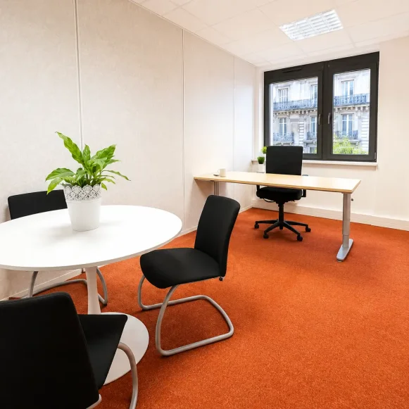 Bureau privé 12 m² 2 postes Coworking Avenue Maréchal Foch Dijon 21000 - photo 1