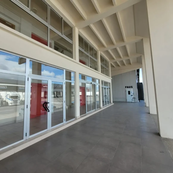 Bureau privé 17 m² 2 postes Location bureau  Perpignan 66030 - photo 6